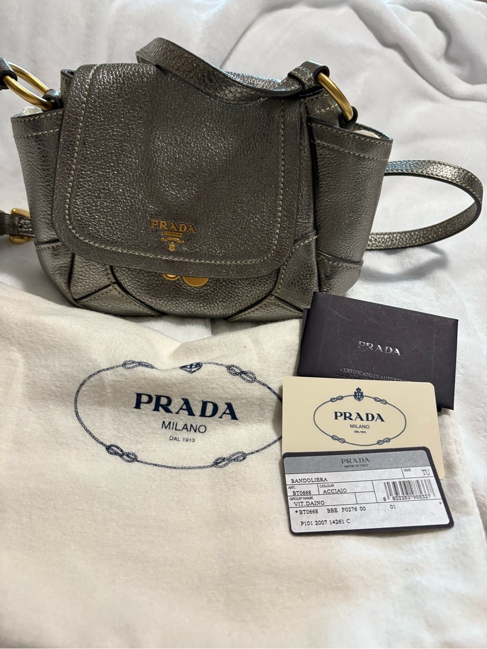 Prada Vitello Daino Bandoliera crossbody bag